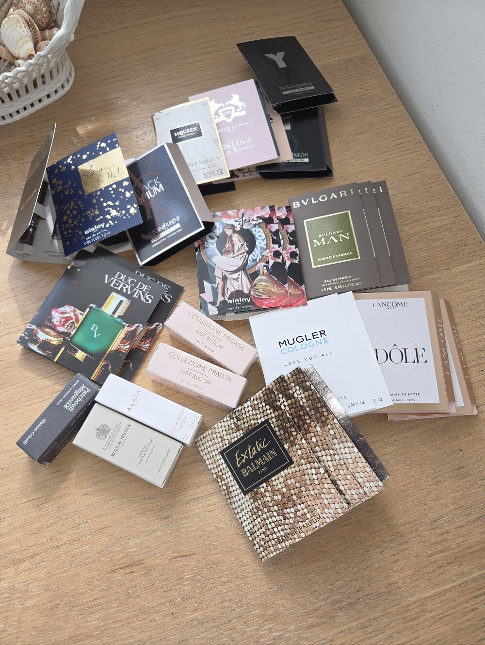 27 Different Perfume Samples